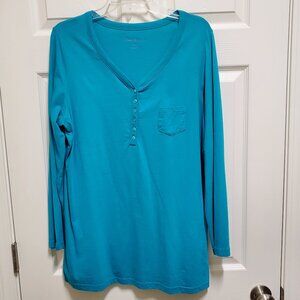 Long Sleeved Turquoise V-Neck Tee With Buttons